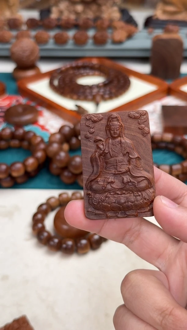 檀香木吊坠净瓶观音牌子 印度老山檀香