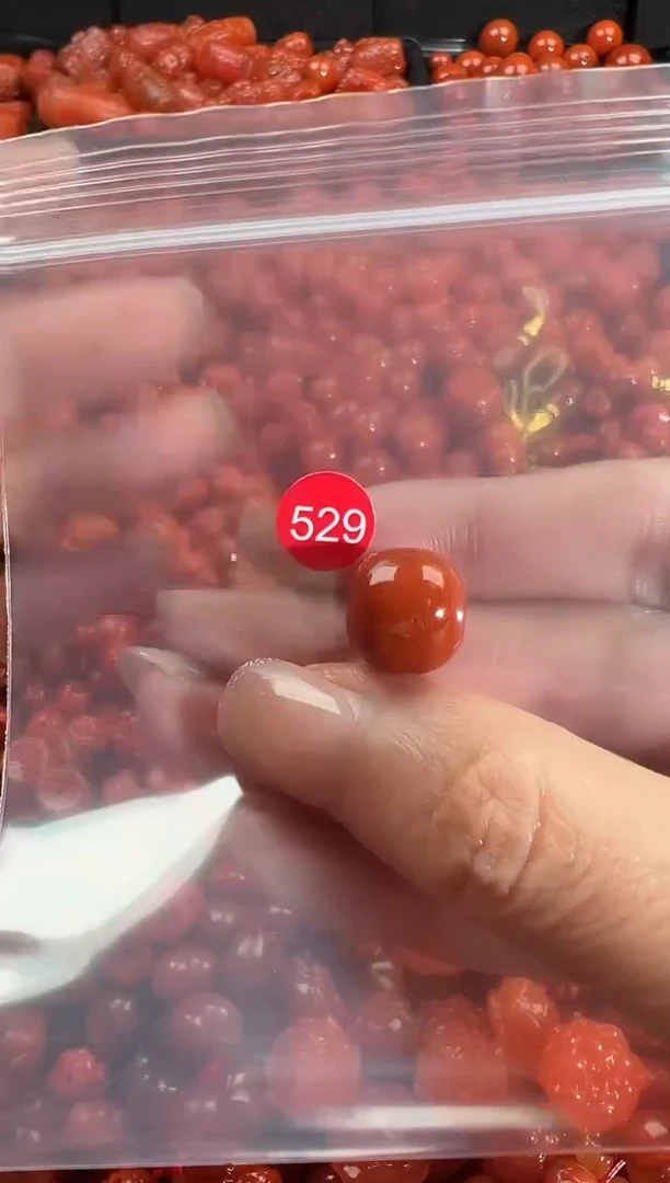 颈饰未镶嵌南红玛瑙1