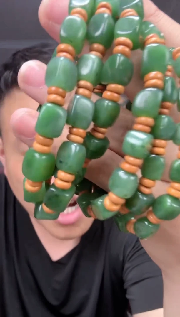 和田玉未镶嵌颈饰1