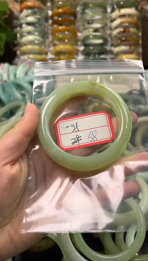 未镶嵌岫玉手镯岫玉手镯