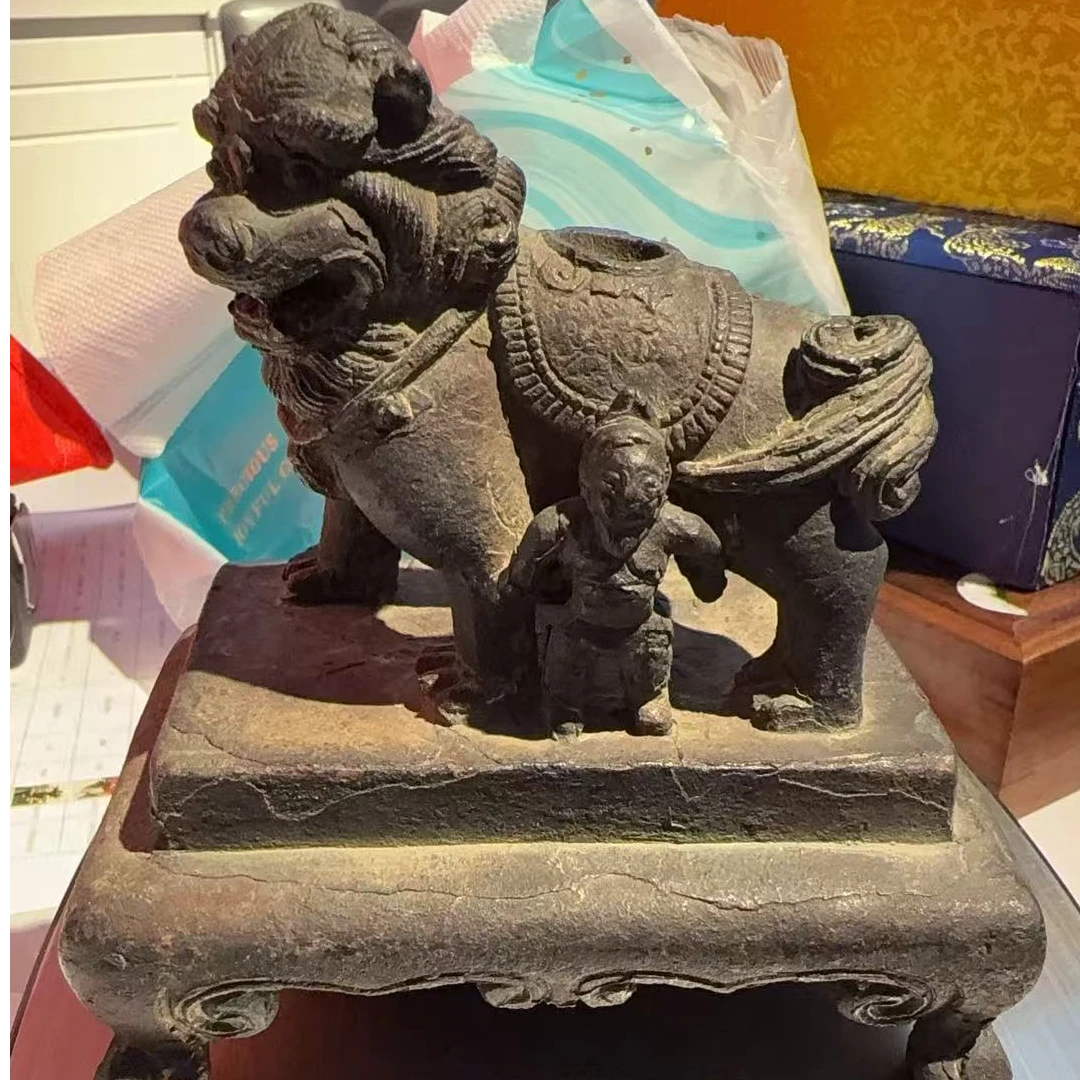 【6月16日天天拍夜场预展】46 清 文殊菩萨骑狮像底座