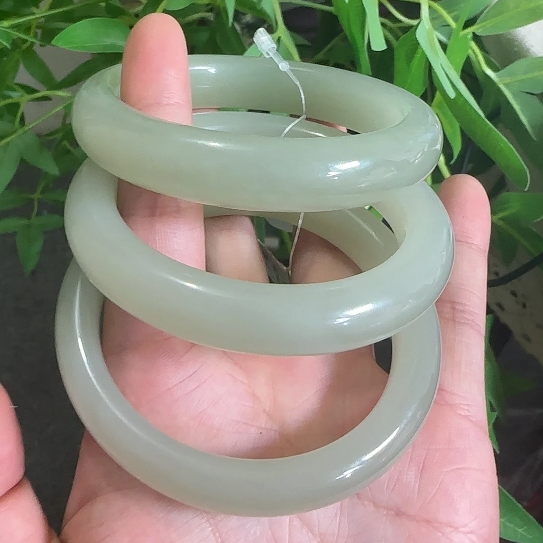 和田玉手镯未镶嵌多样性发货 拍一发一