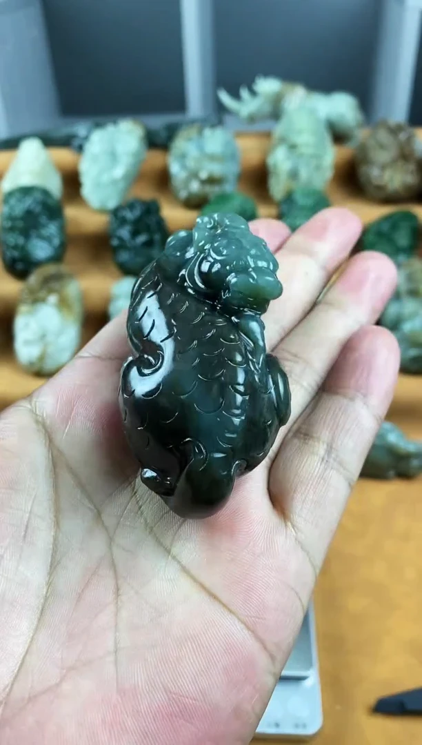 未镶嵌和田玉把件1