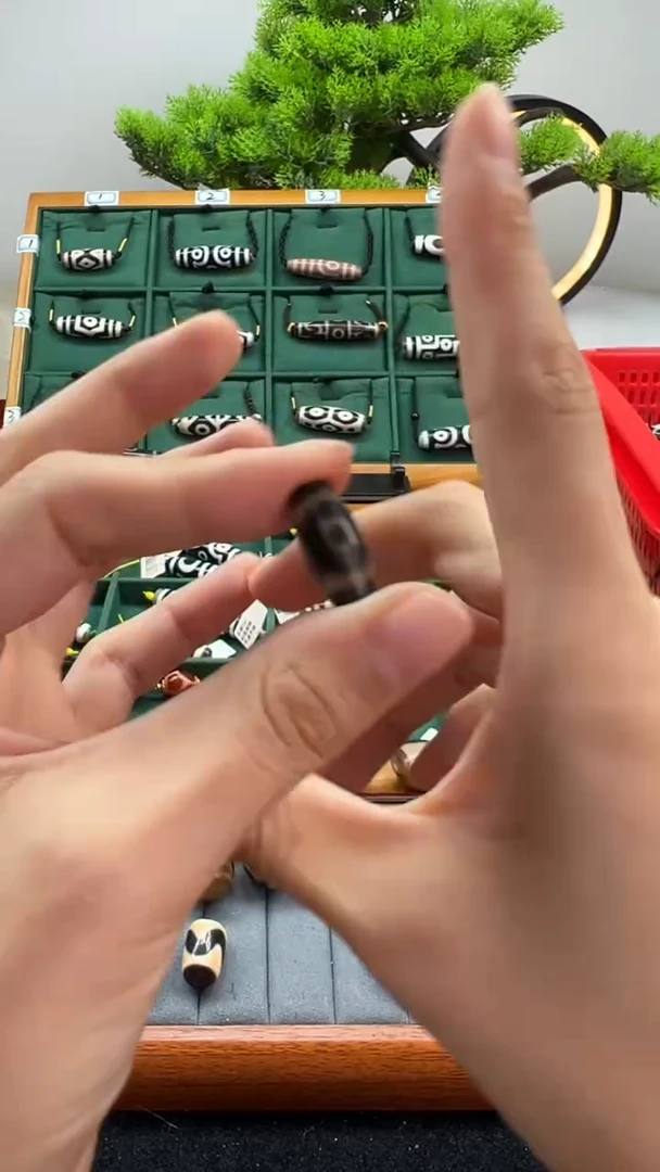 玛瑙/玉髓（覆膜）颈饰未镶嵌24.（微瑕随机发货）