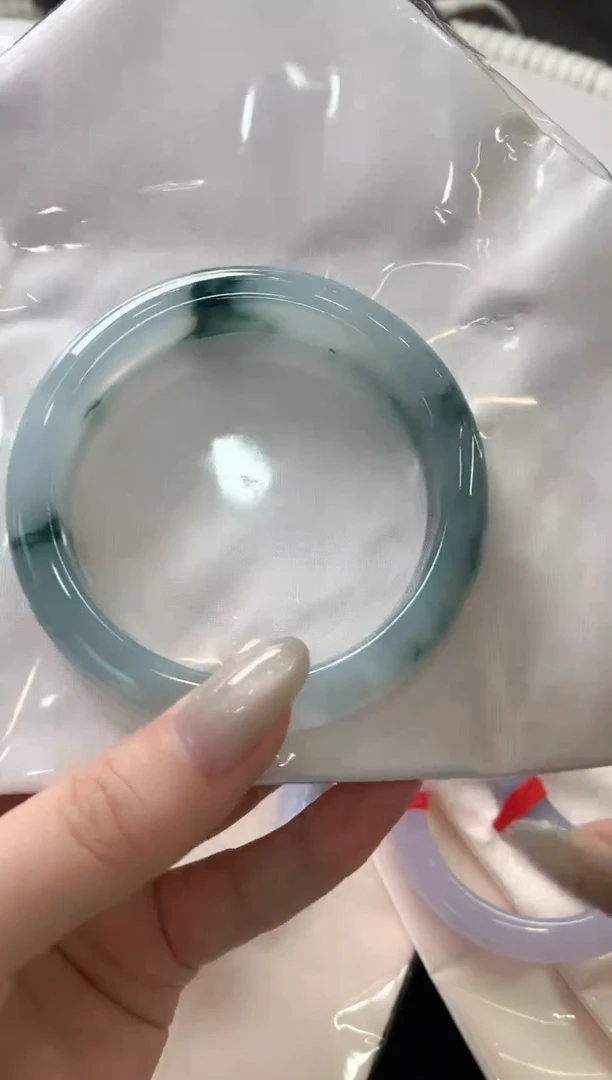 未镶嵌手镯定制翡翠追****鹰251019051