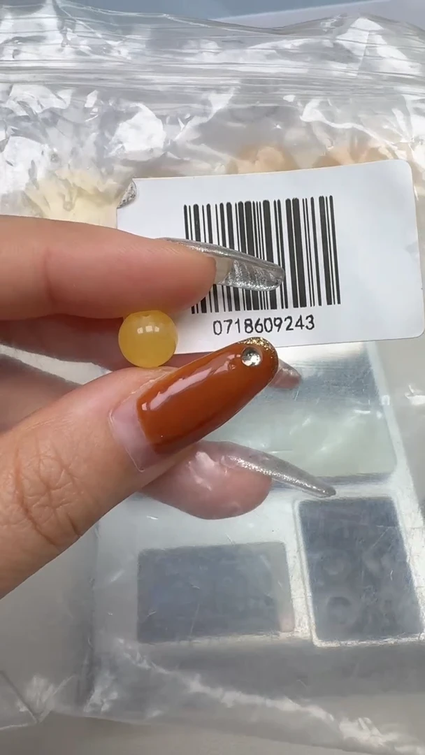 裸石琥珀未镶嵌如图