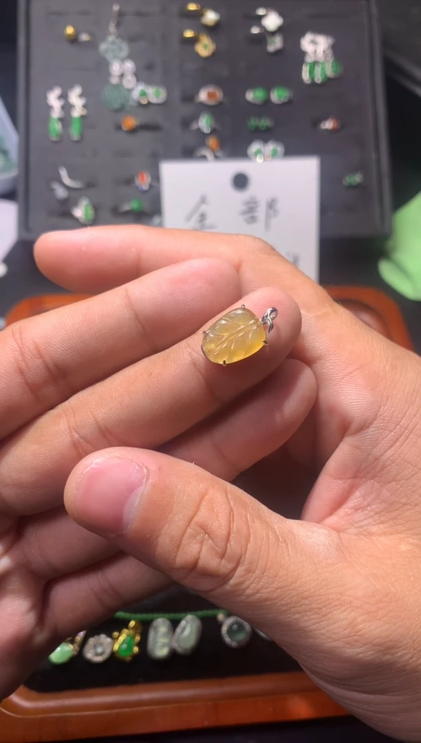 吊坠(不含链)银S925镶嵌翡翠小**读1