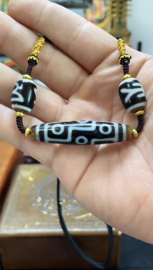 未镶嵌9眼锁骨玛瑙/玉髓颜色图案多样性随机发一条