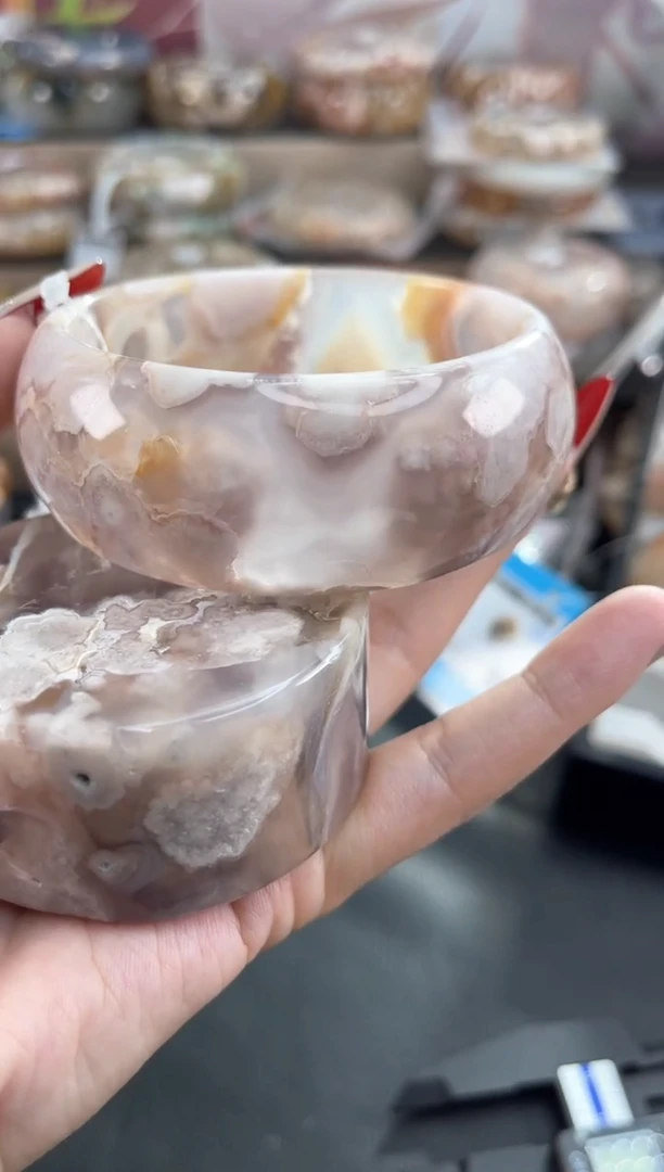 未镶嵌手镯石英质玉65