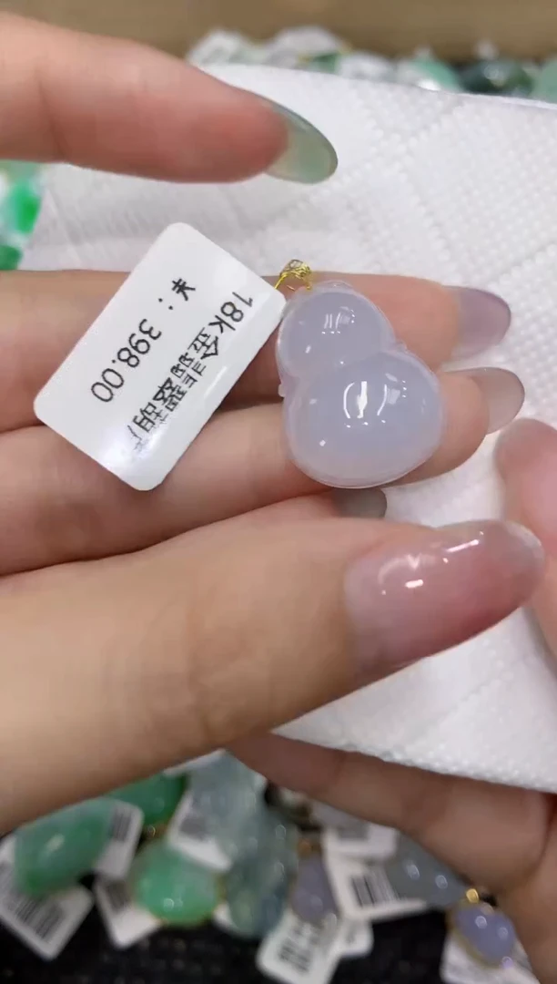 翡翠18K金镶嵌颈饰111111111111