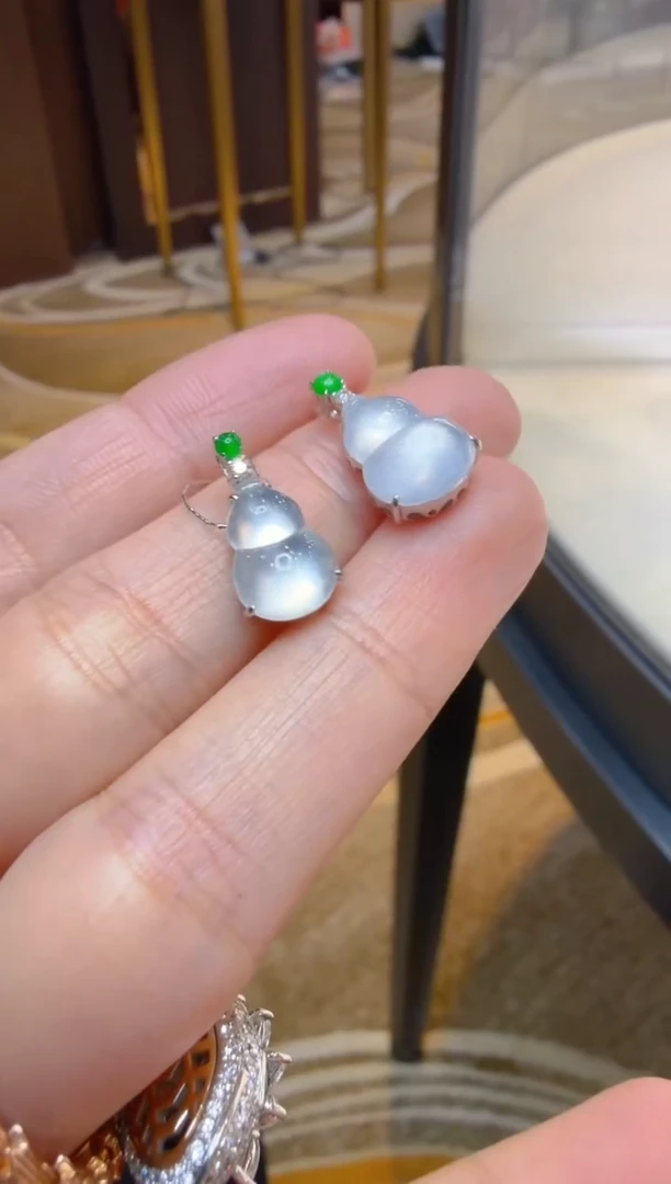 吊坠(不含链)18K金镶嵌翡翠多样性团购发一件