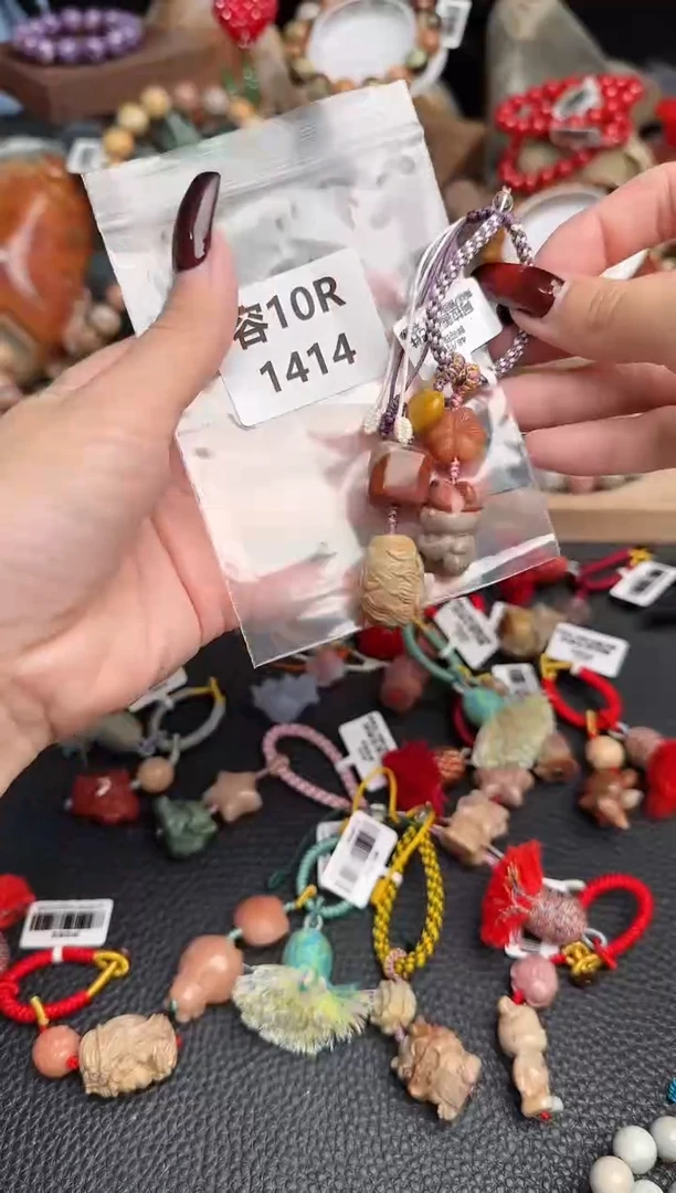【闪购商品】石英质玉手链未镶嵌10R1414