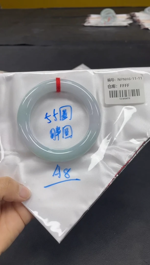 未镶嵌手镯翡翠翡翠手镯