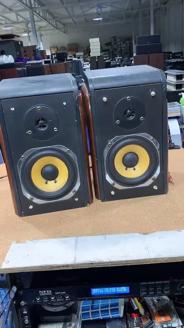 8新小音箱一对，不带线材