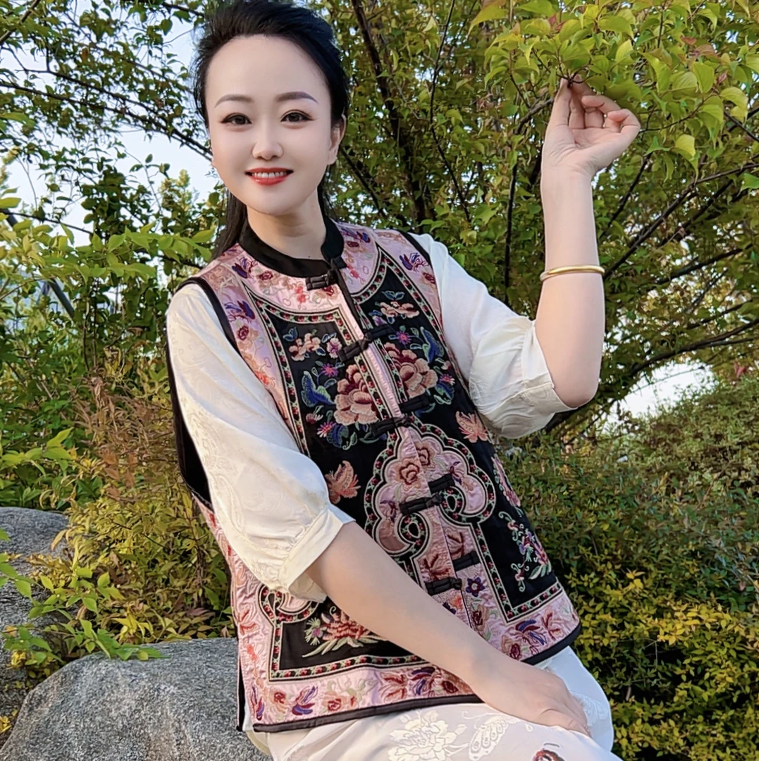 8801-3新款  国风绣花马甲时尚百搭女士中式中国风