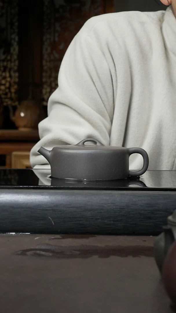 【闪购商品】紫砂茶壶汉瓦 天青泥 220cc 013
