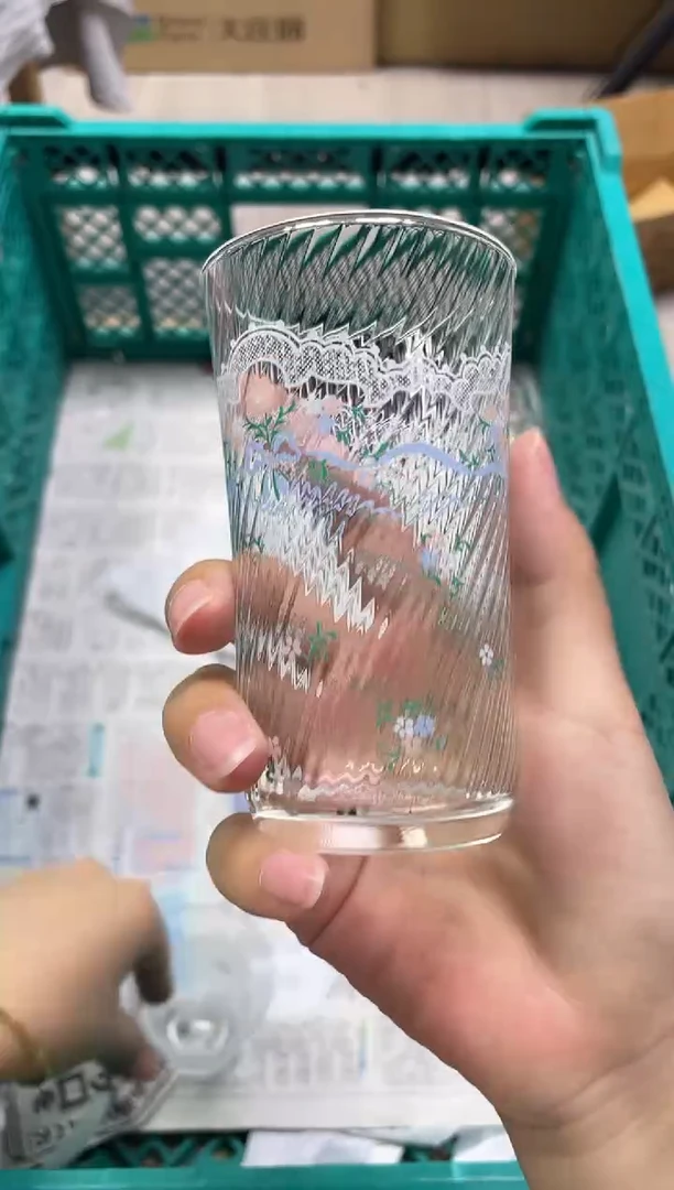 一****吃073精美瓷器感谢选购