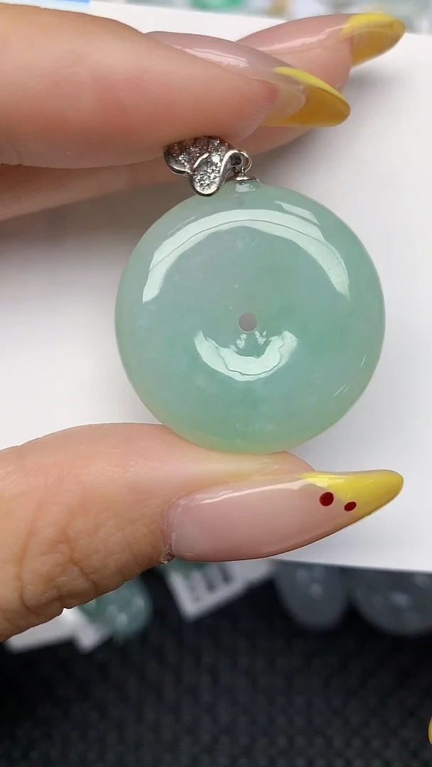翡翠未镶嵌项链 天然翡翠A货