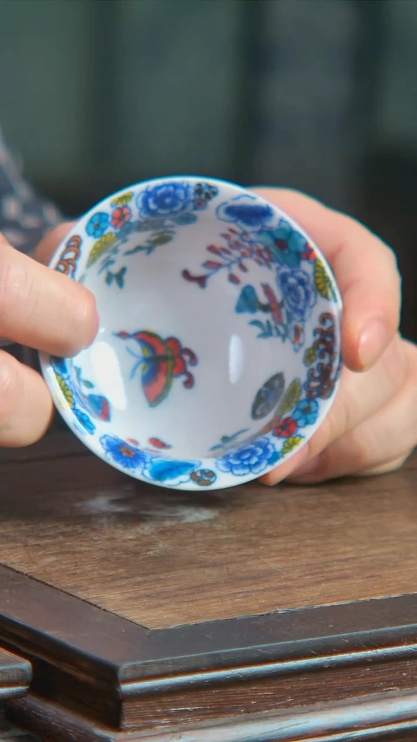 瓷央博文化交流瓷器斗彩蝶恋花主人杯