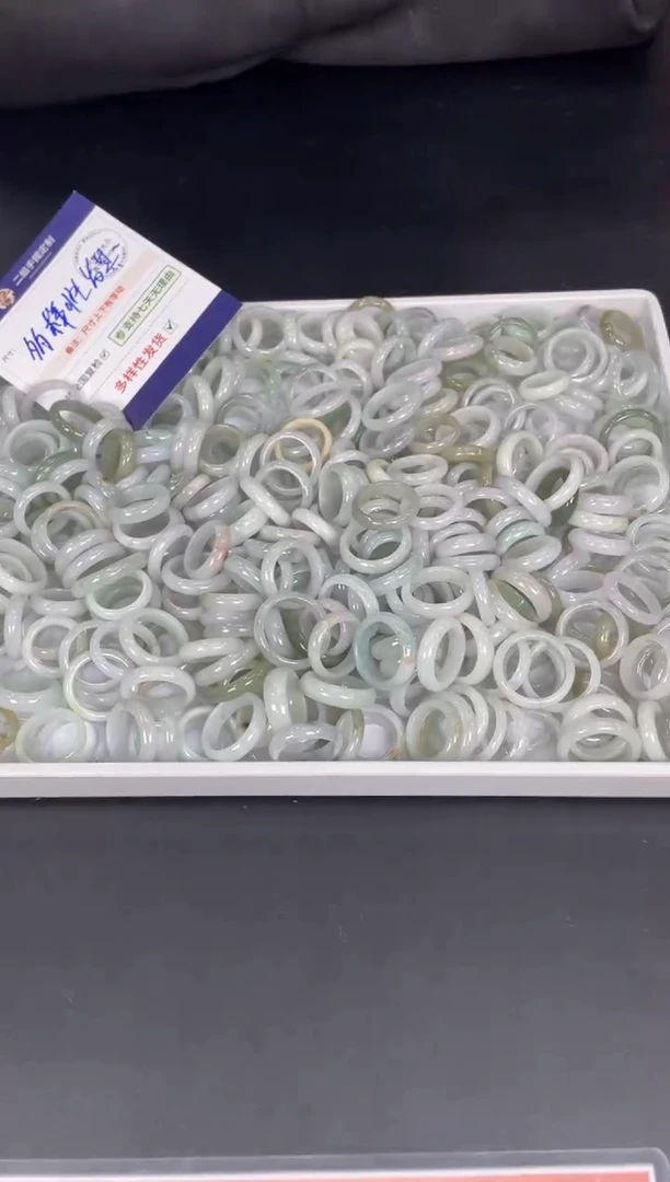 【闪购商品】翡翠挂件未镶嵌戒圈1/多样性发其一配绳@CP