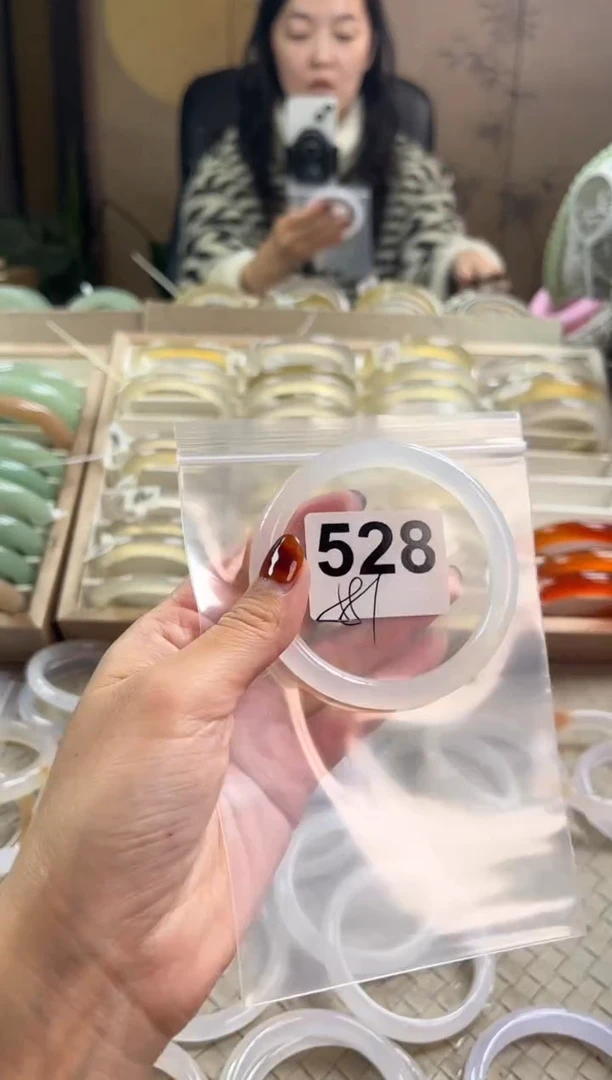 手镯玛瑙/玉髓未镶嵌528