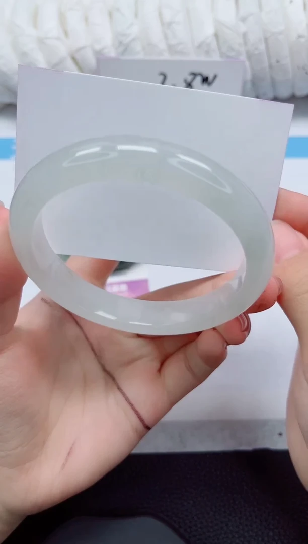 未镶嵌手镯石英质玉178-64/65