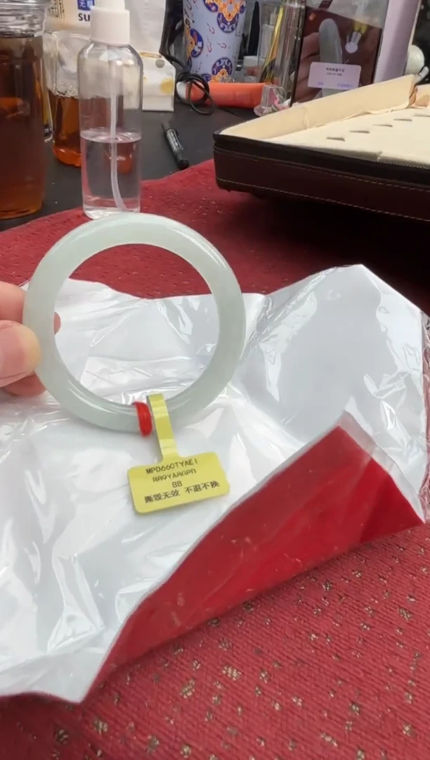 未镶嵌手镯（圆镯）翡翠翡翠手镯6