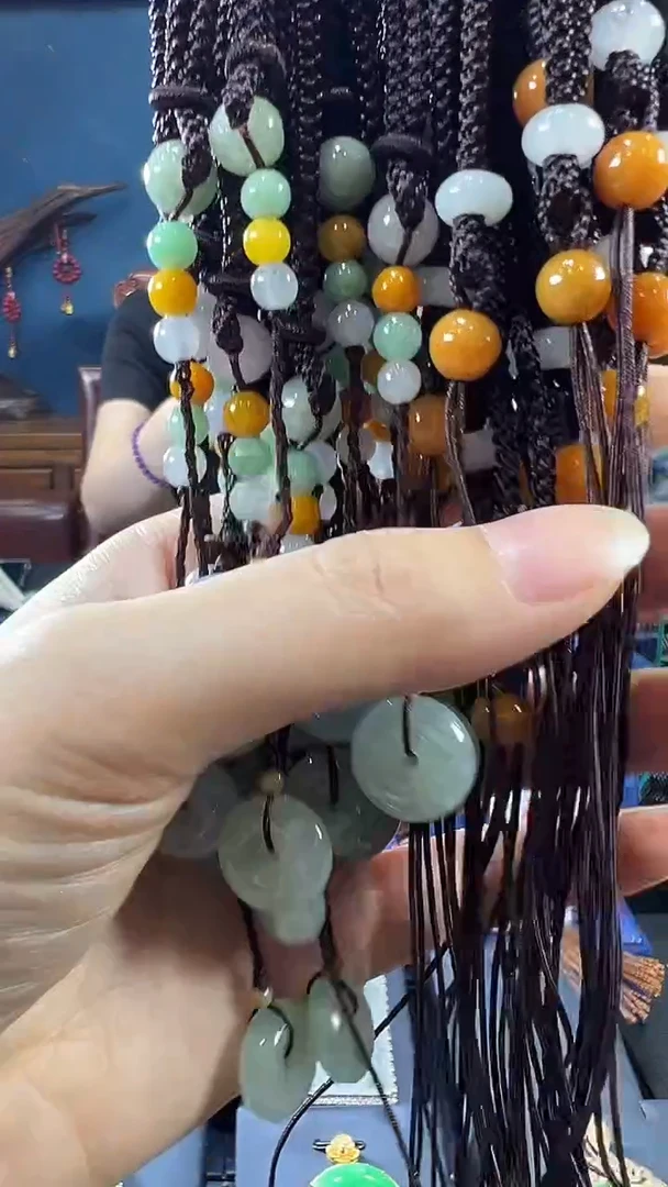 翡翠未镶嵌吊坠(不含链)平安扣多样性发其一