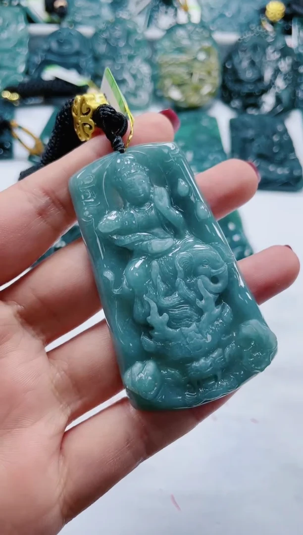 【闪购商品】翡翠颈饰未镶嵌