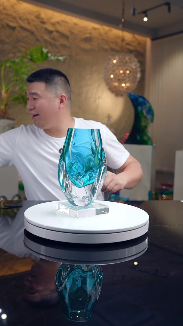 设计款提夫尼蓝琉璃花器
