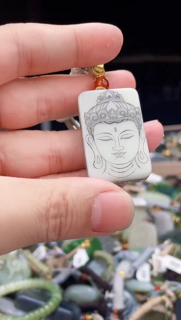 颈饰未镶嵌和田玉1