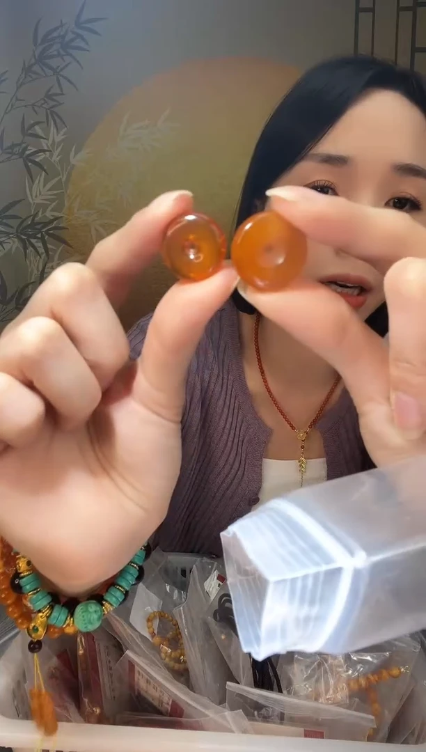 【闪购商品】琥珀裸石未镶嵌天然蜜蜡发2件