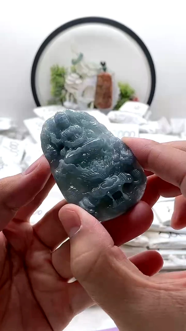 颈饰未镶嵌翡翠千手观音