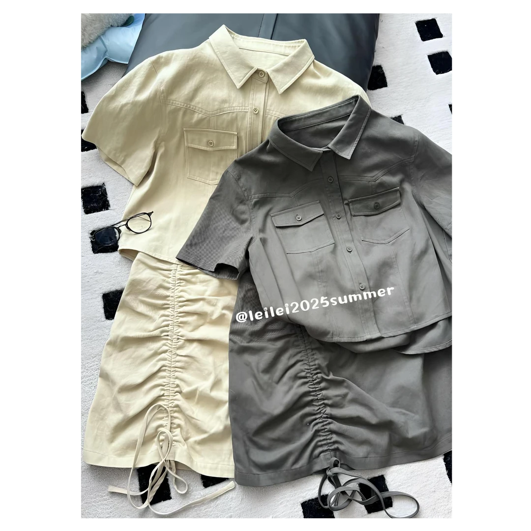 蕾蕾【缪女孩】翻领纽扣宽松短袖上衣+侧抽绳绑带高腰短裙