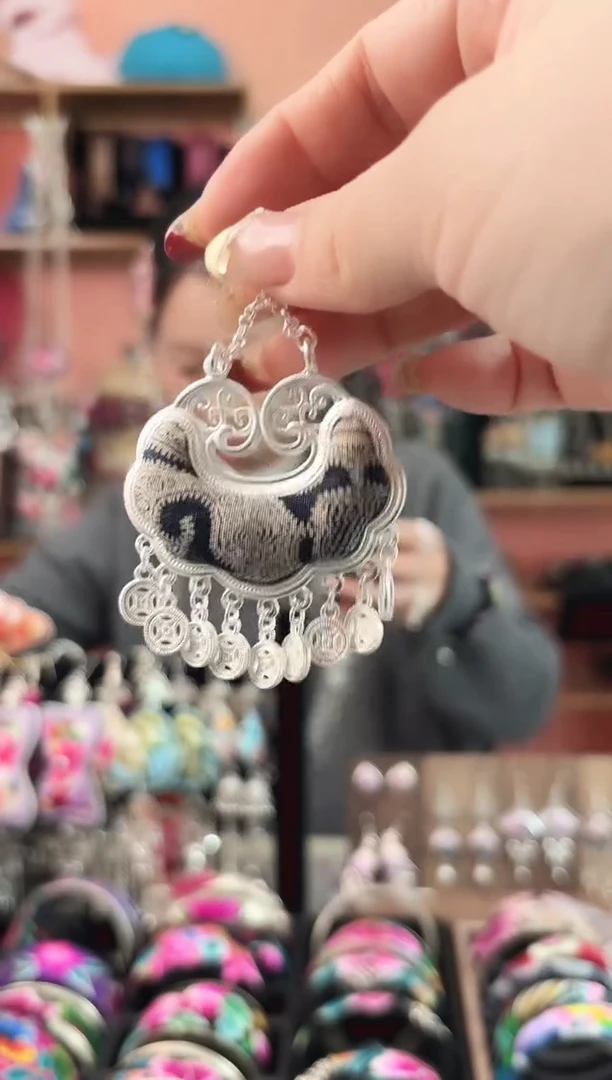 织绣艺枝独绣手工饰品133