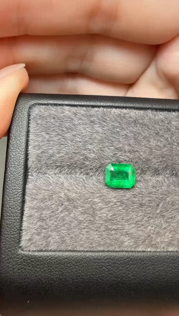 裸石未镶嵌祖母绿赞比亚1.6ct-A366-1p