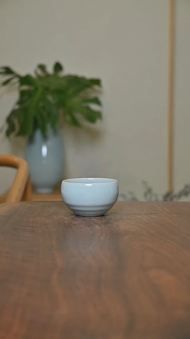 62#玄纹杯 天青 微瑕 朱家汝窑款