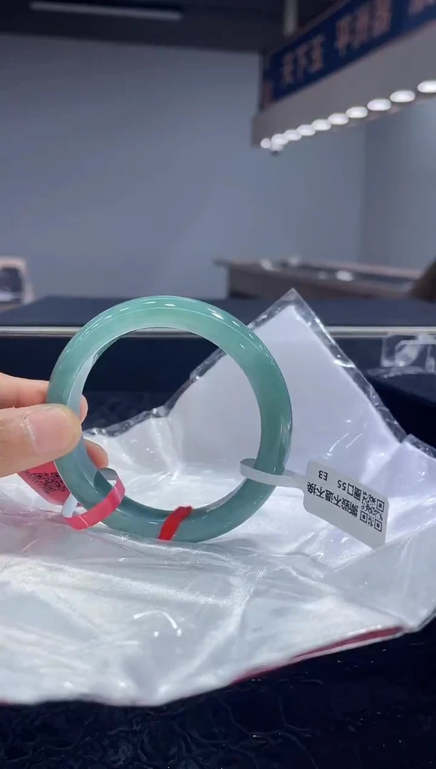 未镶嵌手镯翡翠6