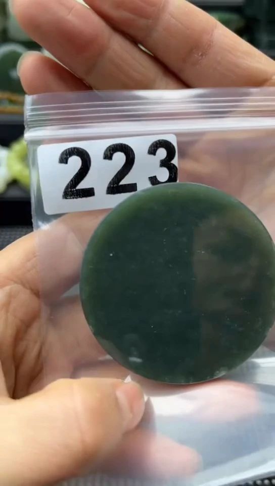 未镶嵌和田玉珠宝半成品镯芯