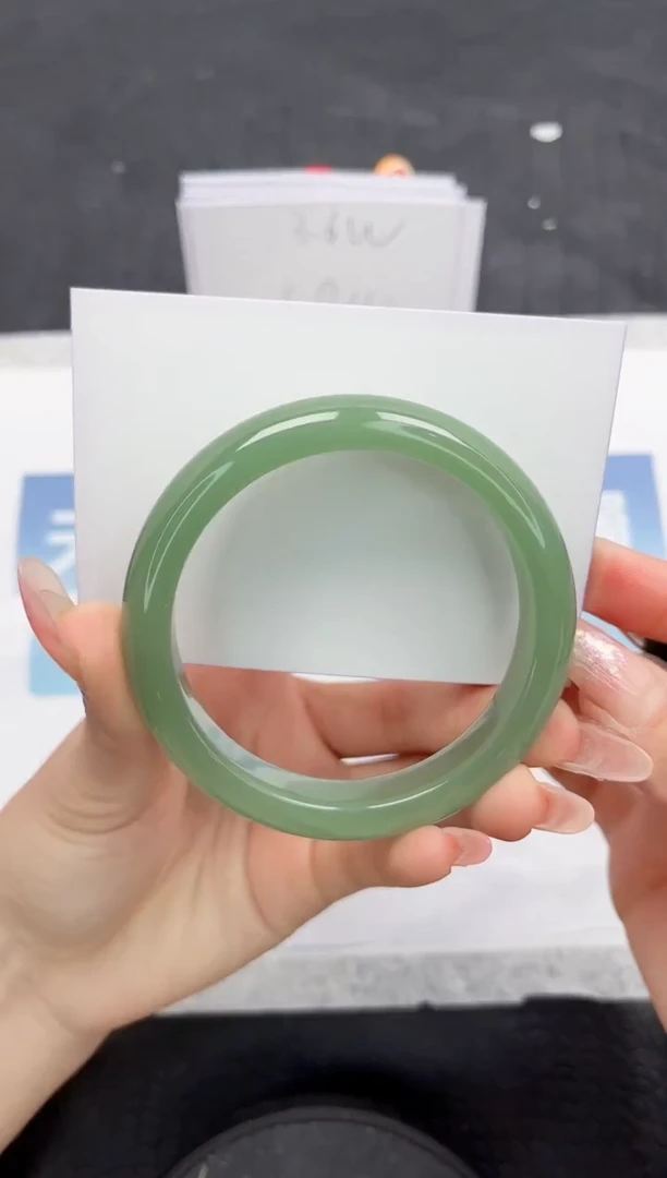 【闪购商品】石英质玉手镯未镶嵌L357-58.3