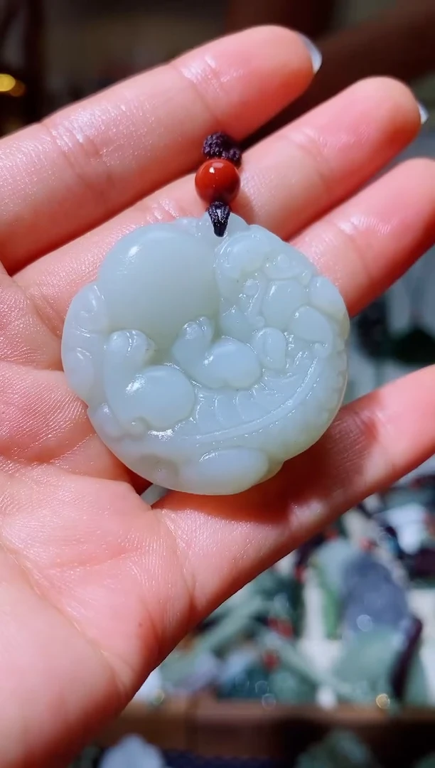 颈饰未镶嵌和田玉1