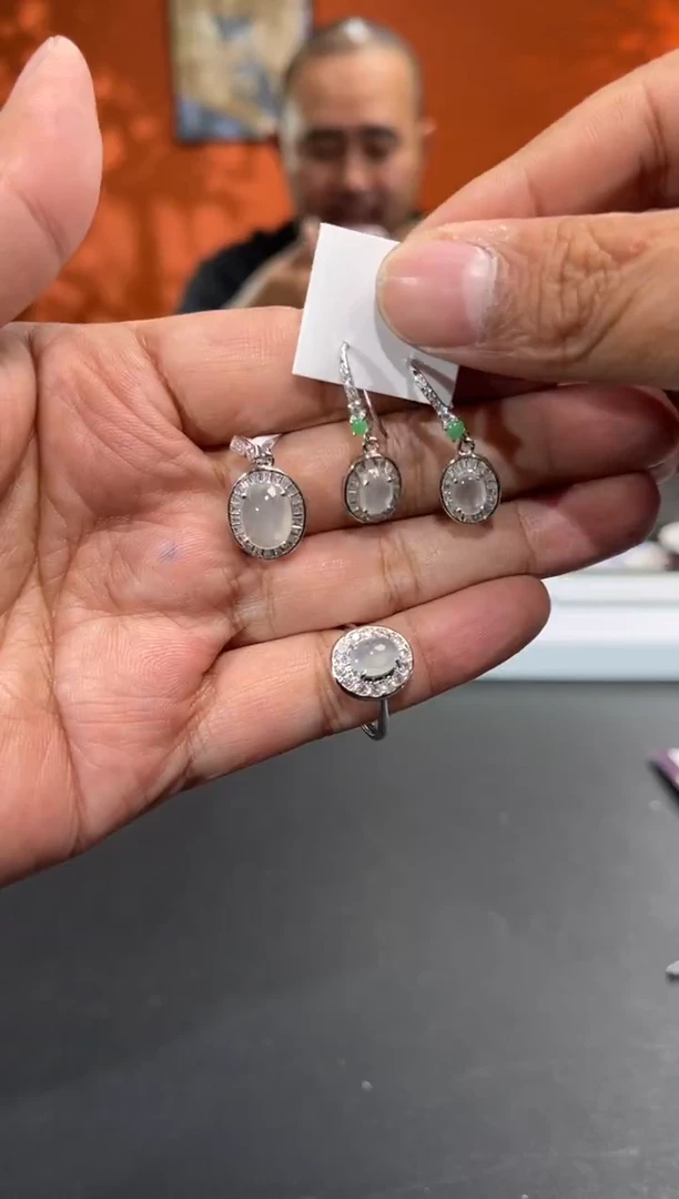 银S925镶嵌挂件翡翠边城刀客/003551R/