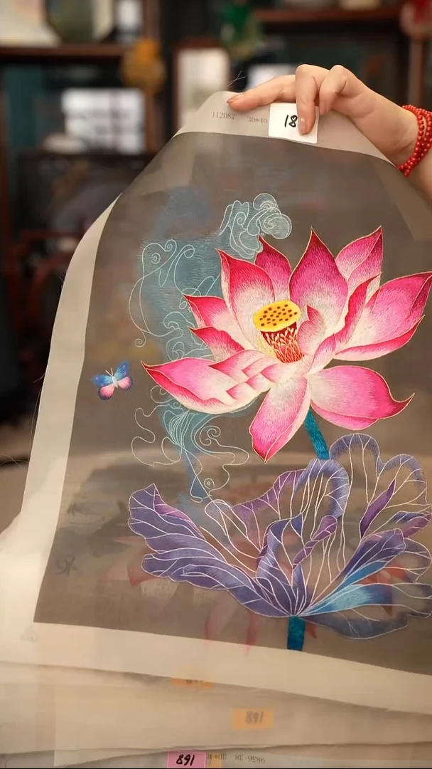 扇子苏绣绣片 30乘40