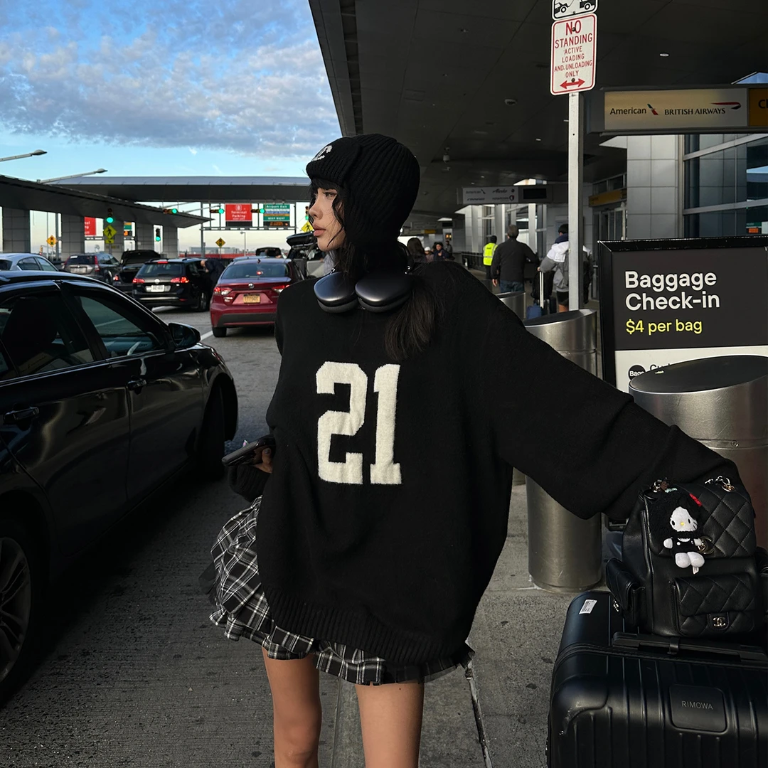 美式慵懒风黑色数字毛衣女2025秋季新款圆领宽松针织上衣格子短裙