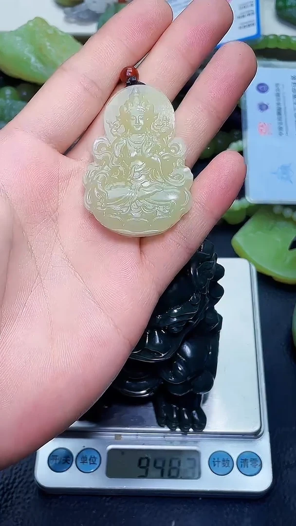 颈饰未镶嵌和田玉1