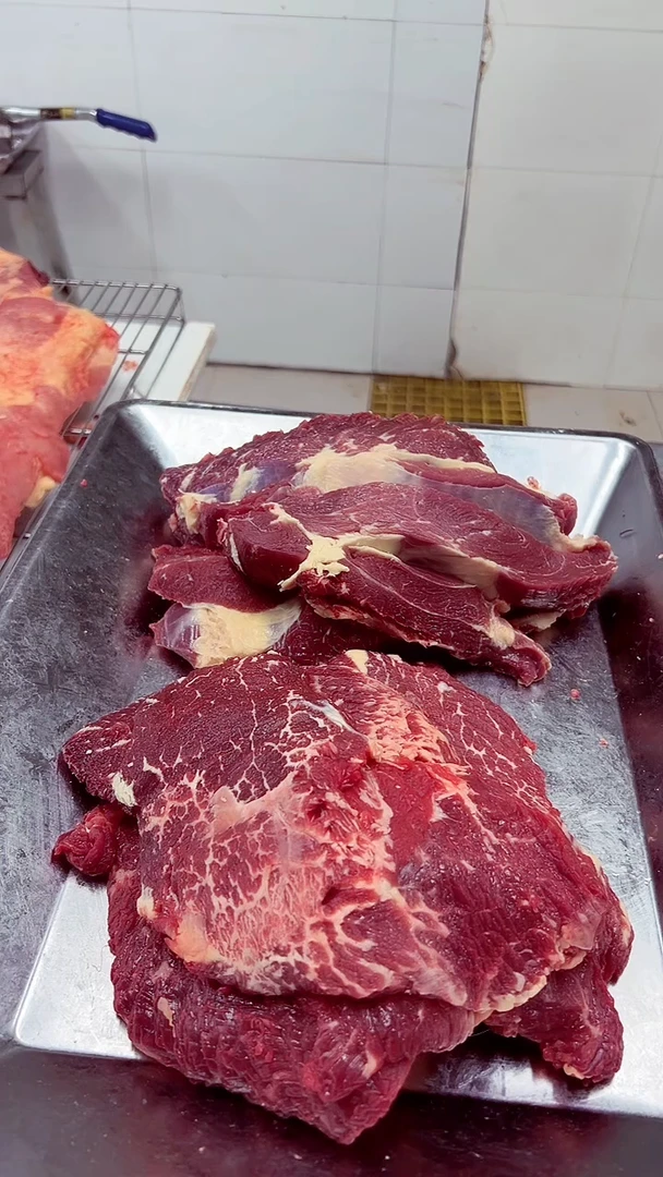 中国大陆12个月食用农产品月**姐上脑吊笼2.7斤、雪花肉2.6斤
