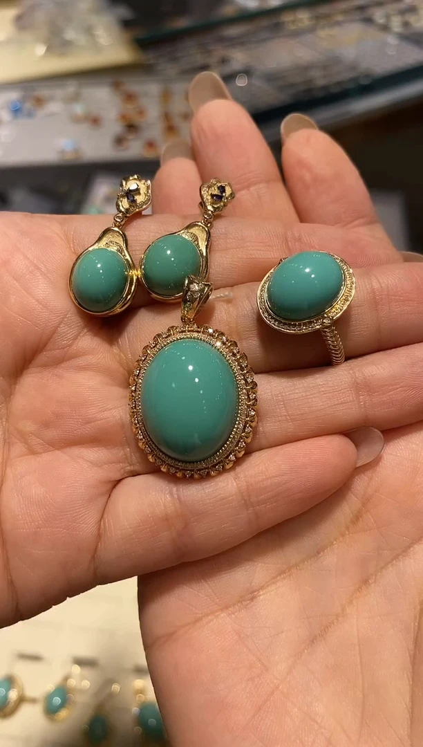 绿松石18K金镶嵌套装（吊坠+戒指+耳环）030套装