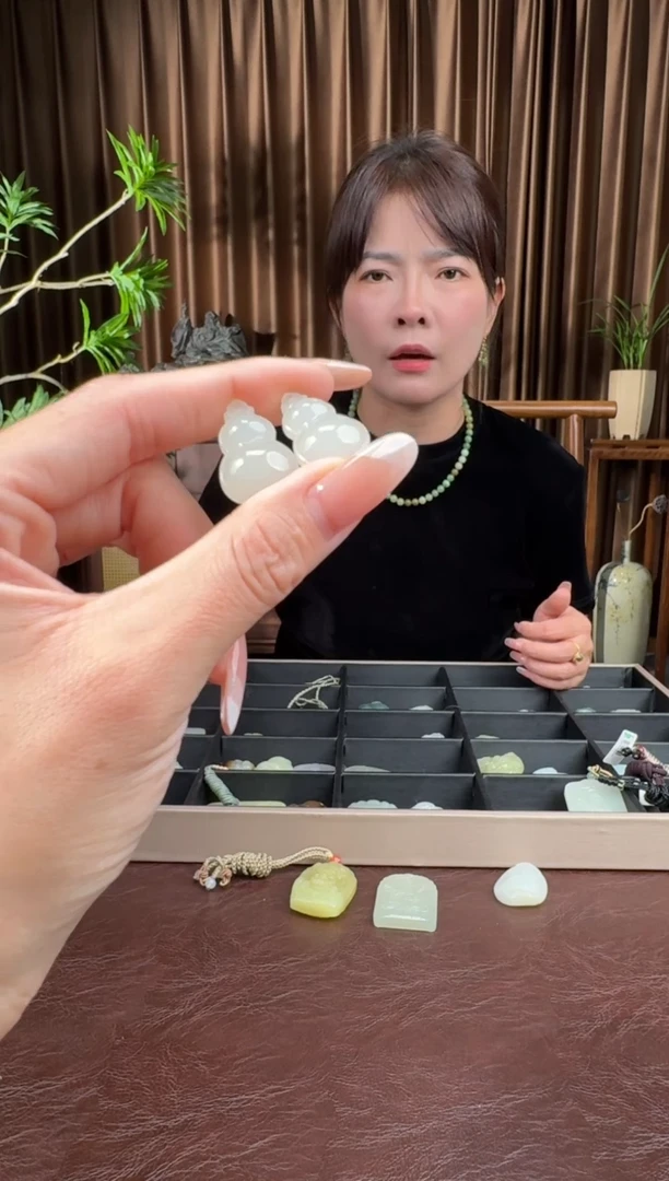 颈饰未镶嵌和田玉60赵乐9.30多样性拍一发一微瑕