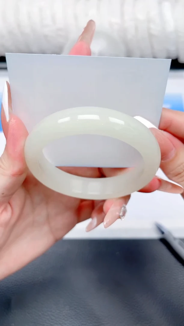 和田玉手镯未镶嵌219-青白55.7