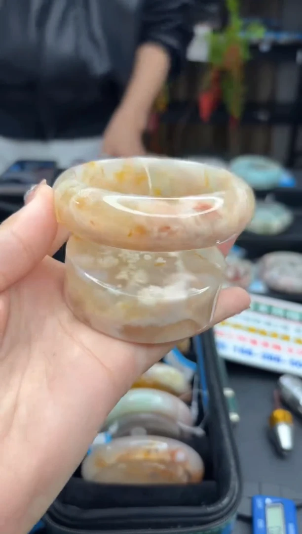 【闪购商品】石英质玉手镯未镶嵌2355（59圈赠送镯心）